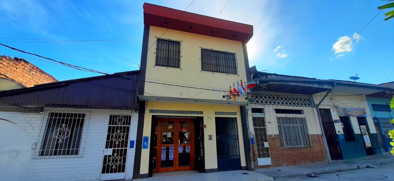 Hostal Huayruro Iquitos Exterior foto