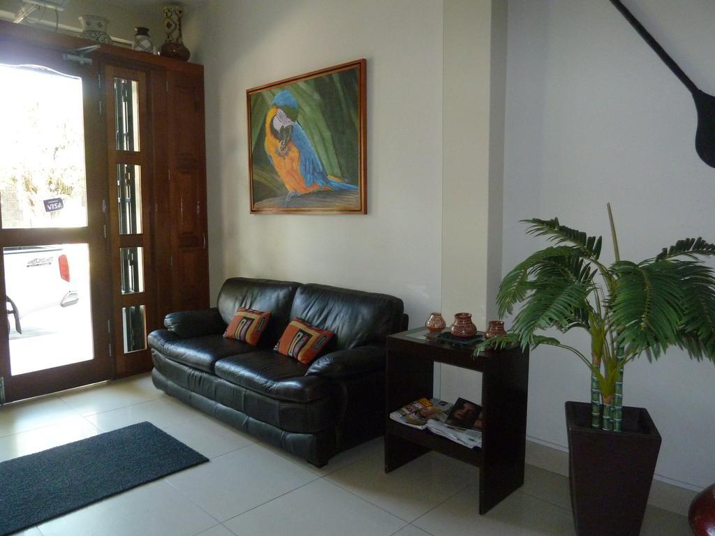 Hostal Huayruro Iquitos Exterior foto